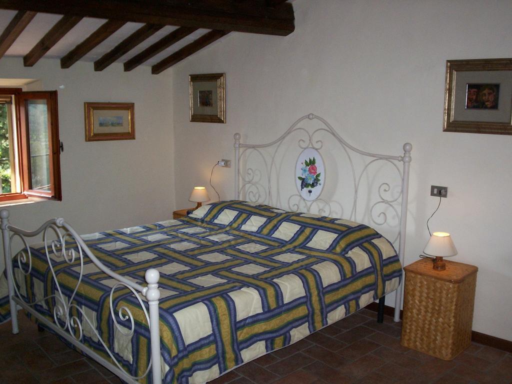 סן ג'ימיניאנו Podere Il Caggio Rooms חדר תמונה