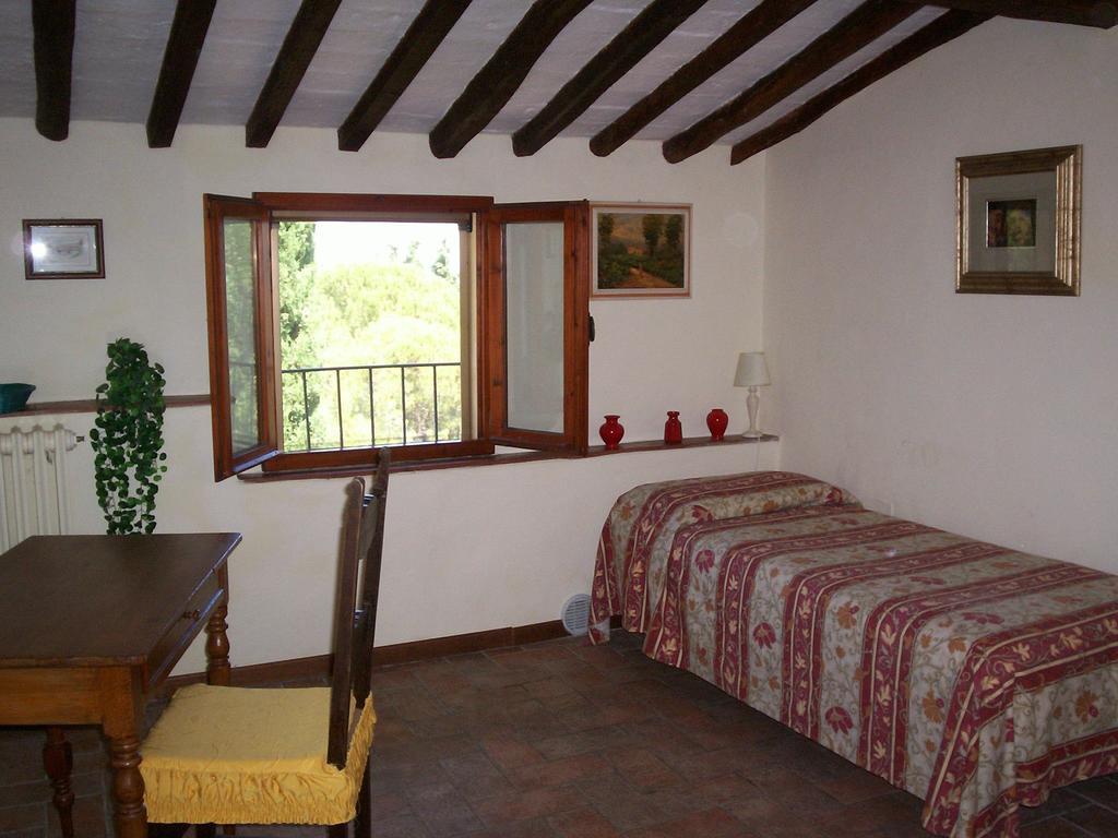 סן ג'ימיניאנו Podere Il Caggio Rooms חדר תמונה