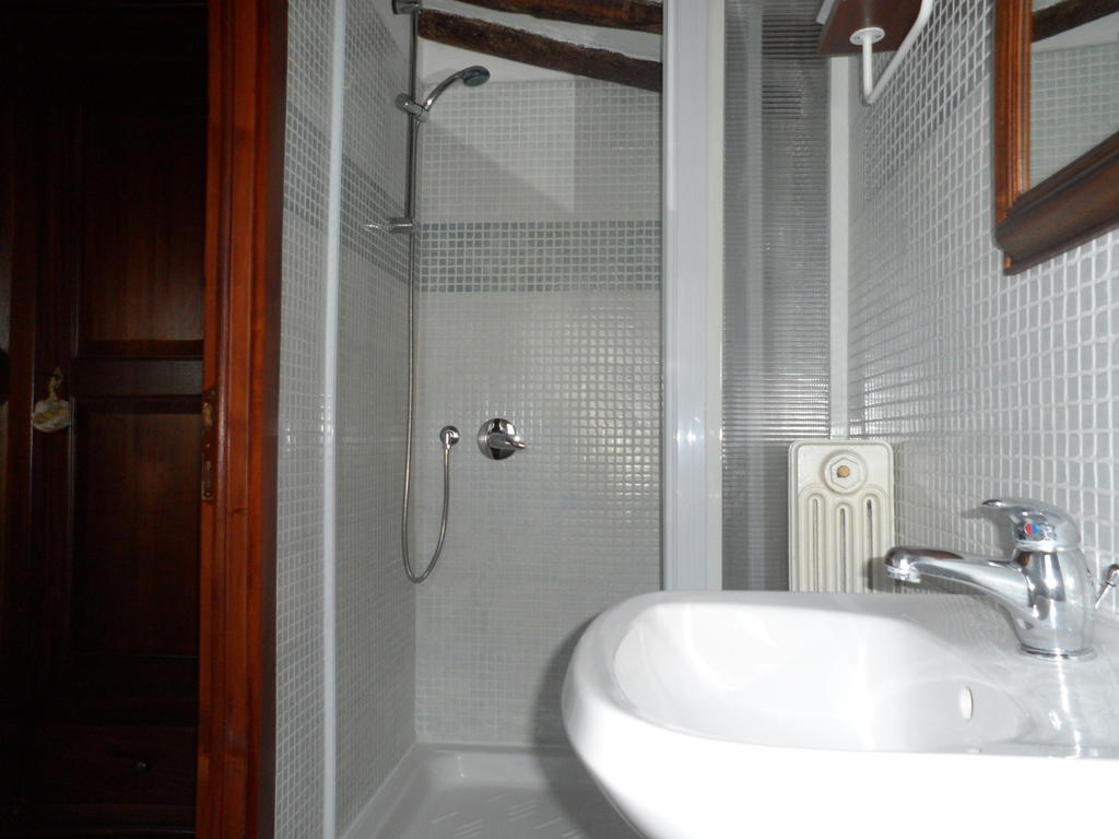 סן ג'ימיניאנו Podere Il Caggio Rooms חדר תמונה